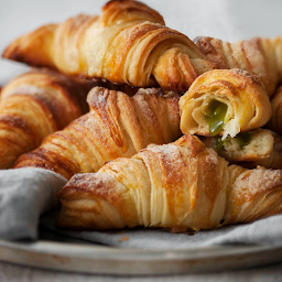 Pistachio Croissant