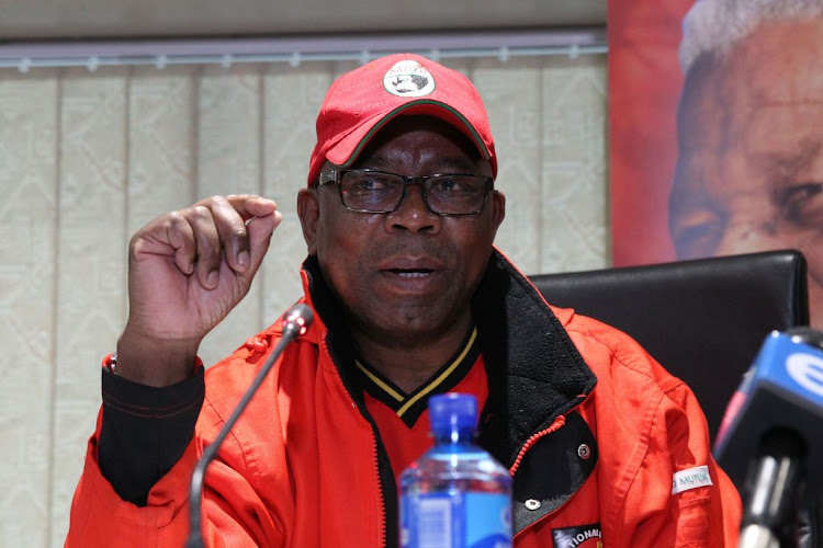 Cosatu general secretary Bhekhi Ntshalintshali addresses the media at Cosatu House, Johannesburg on August 14, 2018 following the special central executive committee meeting.