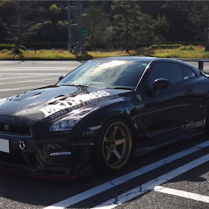 NISSAN GT-R R35