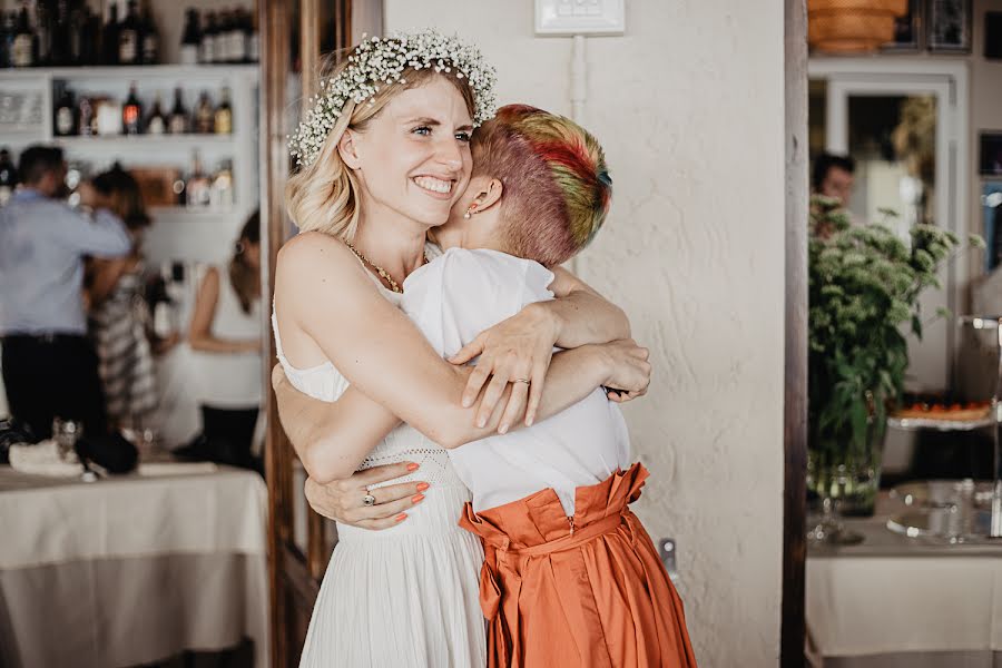 Fotografo di matrimoni Giulia Ferrando (widelovelyeyes). Foto del 29 novembre 2019