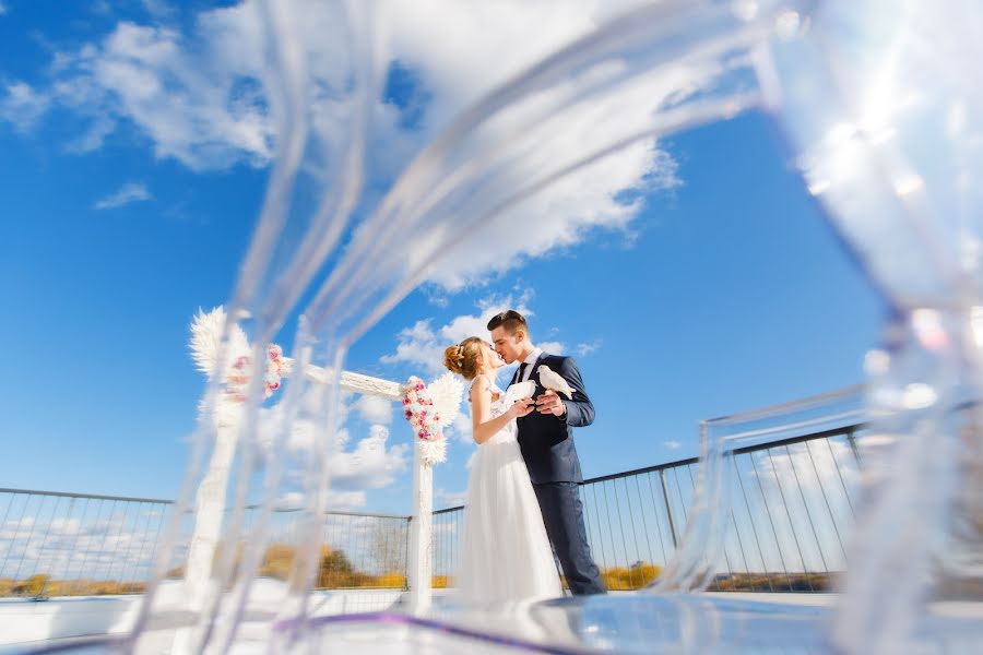 Fotógrafo de casamento Aleksey Monaenkov (monaenkov). Foto de 1 de abril 2018