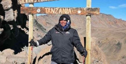 Mroza Buthelezi summits Mount Kilimanjaro.