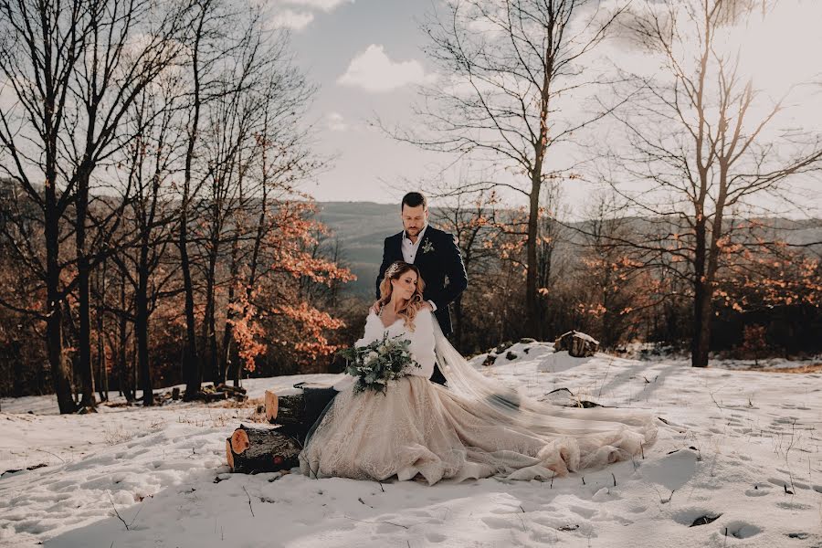 婚禮攝影師Zsolt Sári（zsoltsari）。2022 1月5日的照片