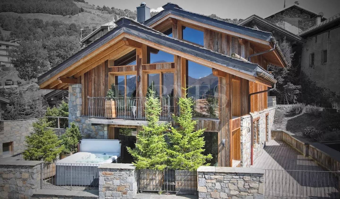 Chalet with pool Saint-Martin-de-Belleville