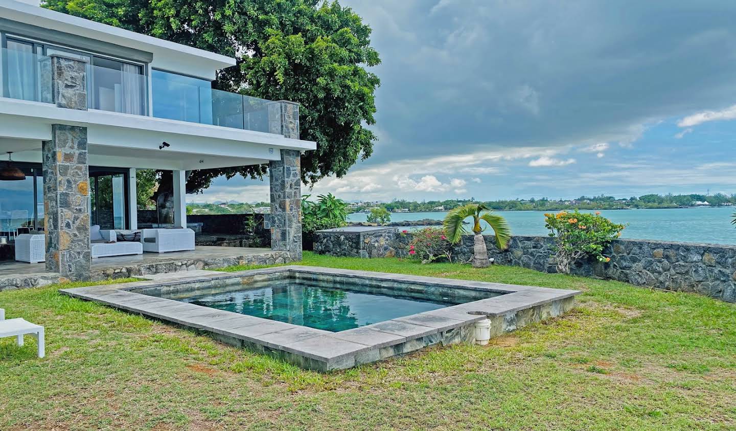 Villa avec piscine et jardin Calodyne