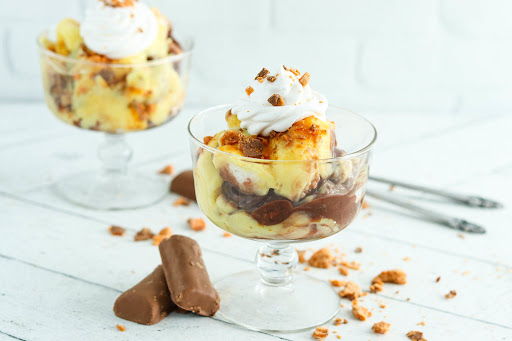 Angel Pudding in a serving glass.