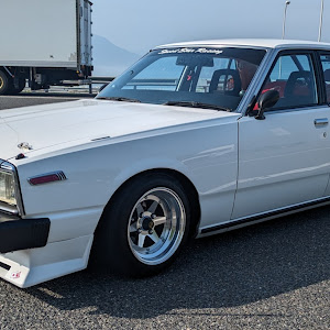 スカイライン C210