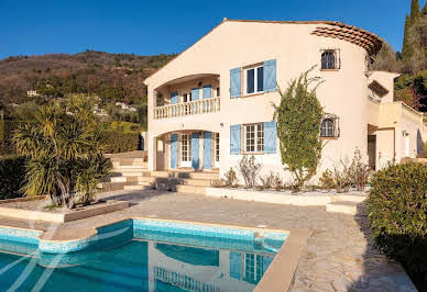 Maison avec piscine et terrasse 8