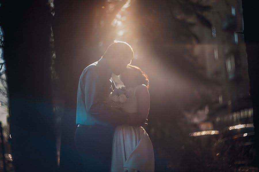 Fotógrafo de casamento Aleksandr Travkin (travkin). Foto de 24 de março 2015