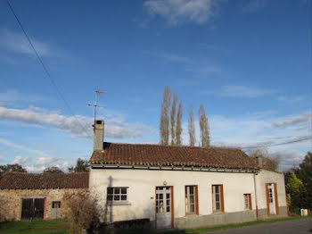 maison à Asnières-sur-Blour (86)