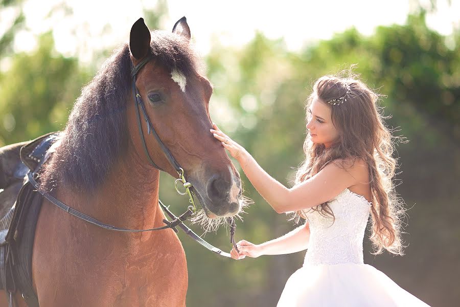 Wedding photographer Evgeniy Merkulov (merkulov). Photo of 3 April 2017