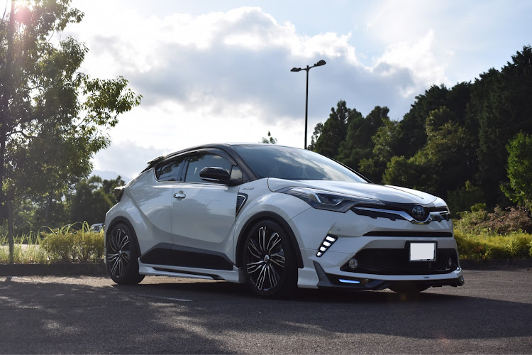 シビックタイプRのC-HR・熱中症に気をつけて!!・お盆休みに関するカスタム事例の投稿画像2枚目