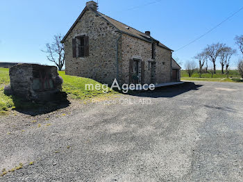 maison à La Chapelle-Glain (44)