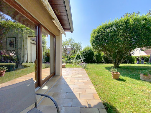 House with terrace 3