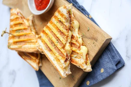 Veg Cheese Grilled Sandwich [2 Pieces]