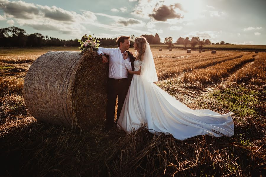 Fotógrafo de casamento Simona Brumlová (brumlove). Foto de 2 de setembro 2020