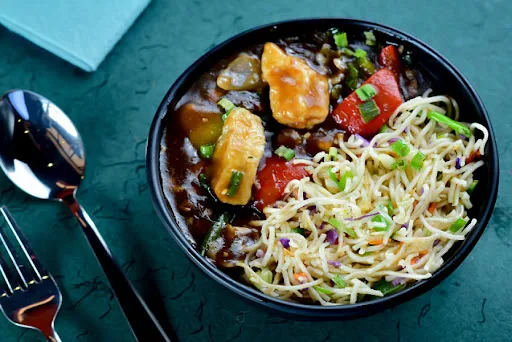 Paneer Chilli + Hakka Noodles