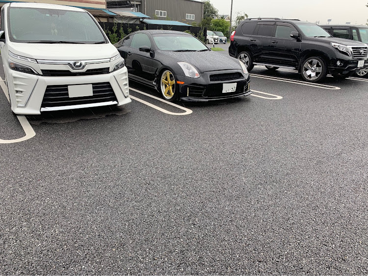 ヴォクシーのKUHL・雨上がり・ホイール交換に関するカスタム事例の投稿画像1枚目