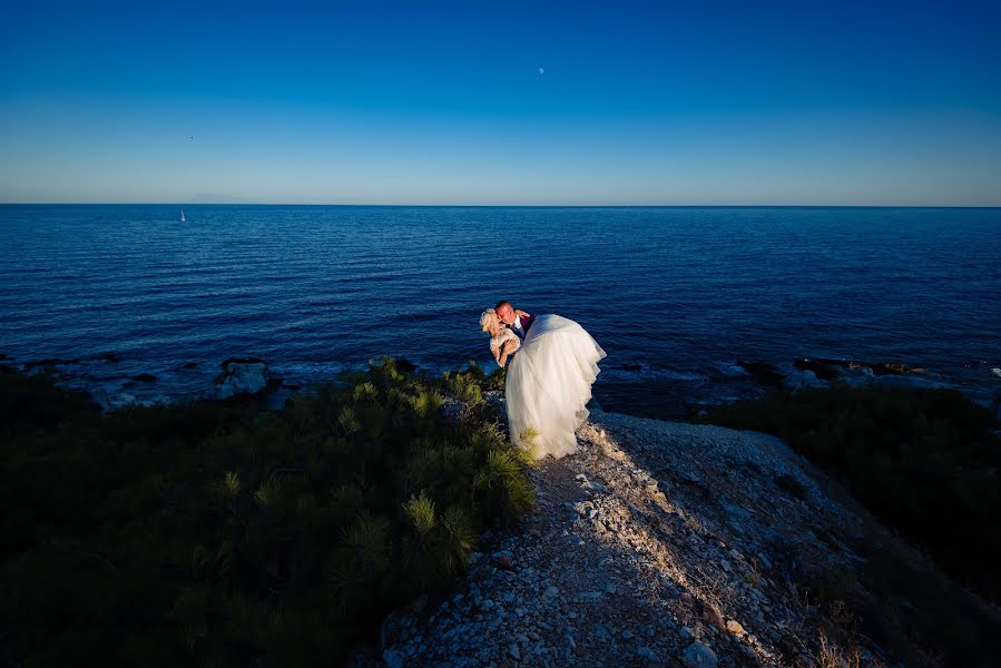 Wedding photographer Paul Budusan (paulbudusan). Photo of 20 September 2019