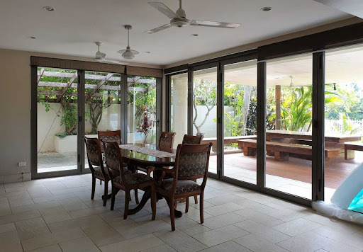 House with pool 5