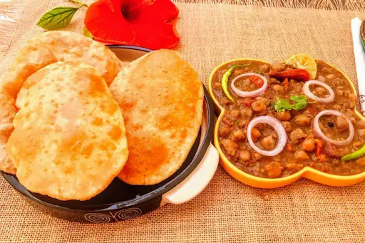 3 Bhature+Jeera Rice+Chole