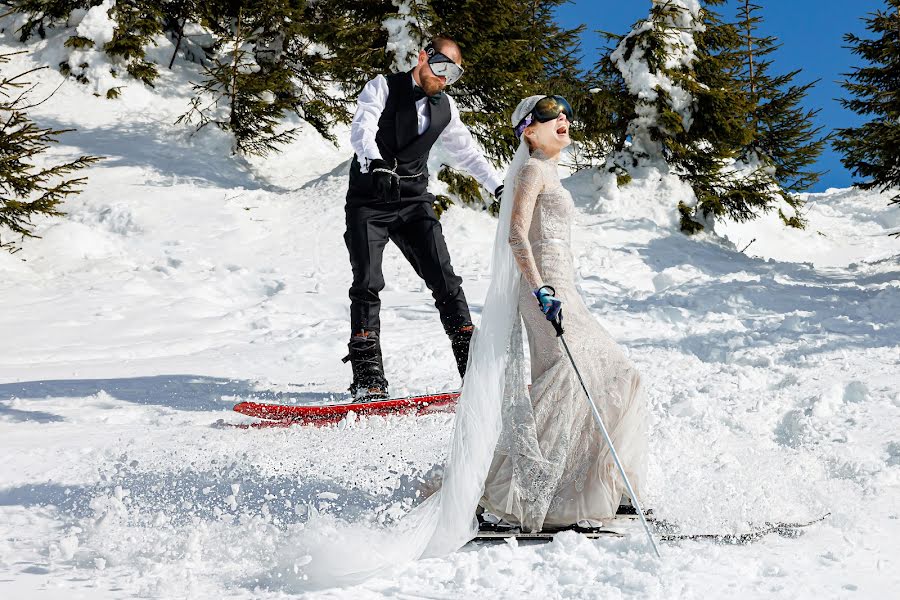 Fotograful de nuntă Marius Stoica (mariusstoica). Fotografia din 25 martie