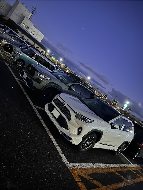 RAV4のドライブ・DIY・車高調整・新年早々…に関するカスタム事例の投稿画像1枚目