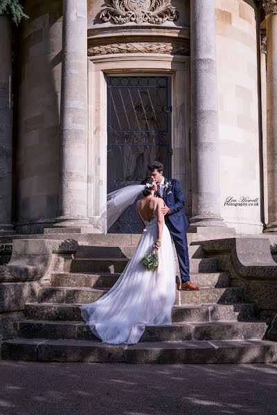 Fotografo di matrimoni Louise Howell (louhowellphoto). Foto del 2 luglio 2019