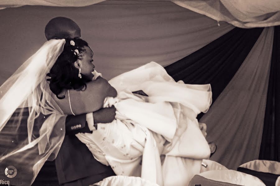 Nhiếp ảnh gia ảnh cưới Patrick Wambu (wambu). Ảnh của 2 tháng 7 2014