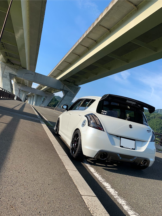 スイフトスポーツの無加工スマホ撮り・素敵な写真に関するカスタム事例の投稿画像3枚目