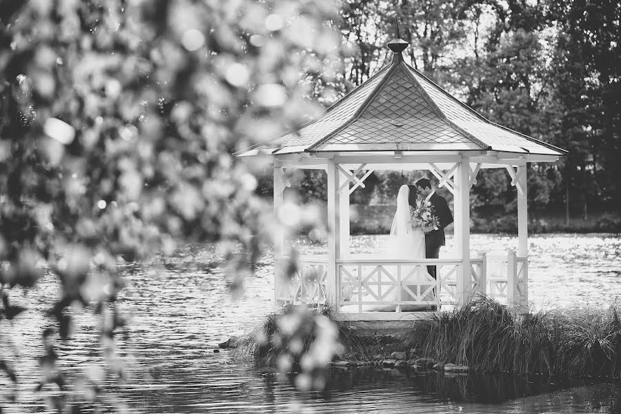 Fotografo di matrimoni Milos Marik (milmar). Foto del 23 febbraio 2019