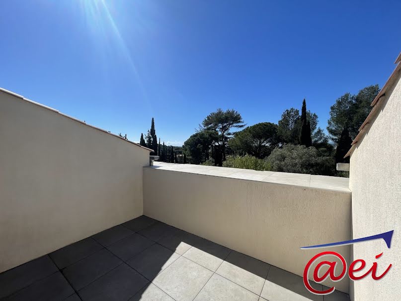 Vente appartement 3 pièces 87 m² à Sanary-sur-Mer (83110), 576 000 €