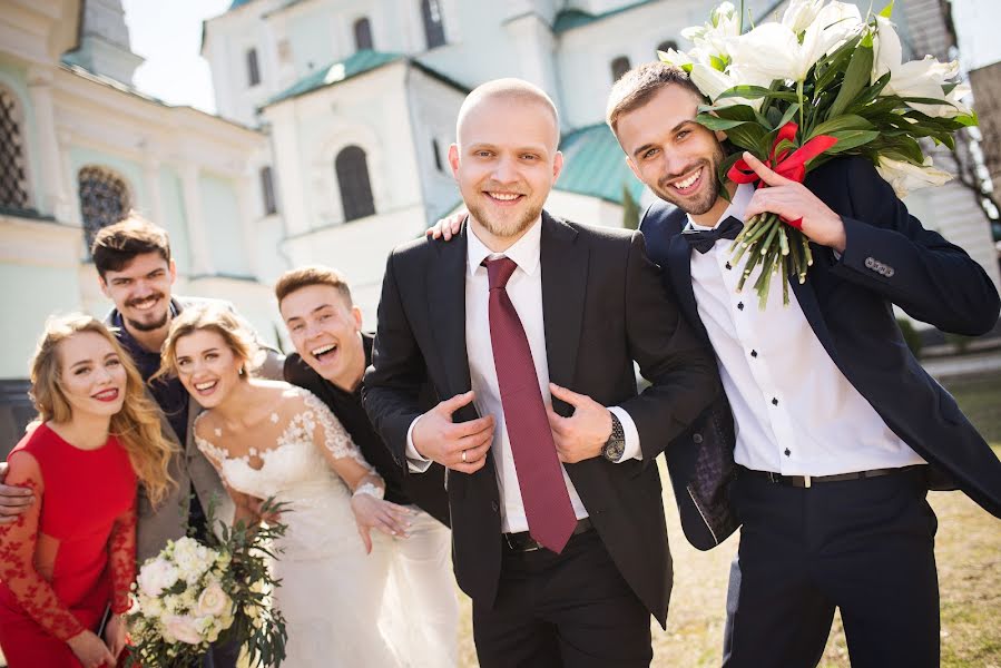 Fotógrafo de casamento Vadim Konovalenko (vadymsnow). Foto de 6 de setembro 2018