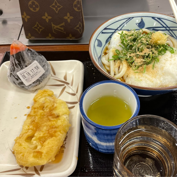 アルファードの丸亀製麺　久しぶり！・ヴェレーノ13000lmに関するカスタム事例の投稿画像5枚目