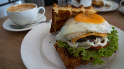 hamburger waffle