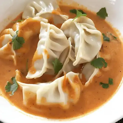 Chicken Tom Yum Curry Momos (6 Pcs)