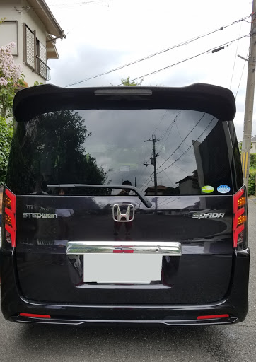 ホンダ ステップワゴンスパーダを華麗にカスタム By たけ 19 04 08 コーリンテール ブラック スモーク 現在は廃版らしい 夜 撮ってみた Cartune