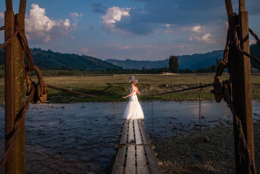 Wedding photographer Codrut Sevastin (codrutsevastin). Photo of 12 April 2016