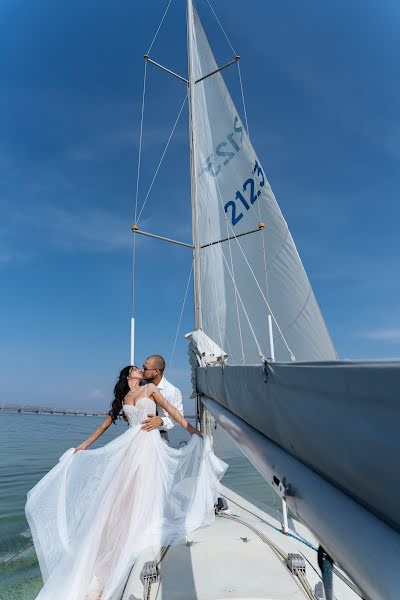 Fotógrafo de casamento Taisiya Medvedeva (sonrisa73). Foto de 13 de março 2023