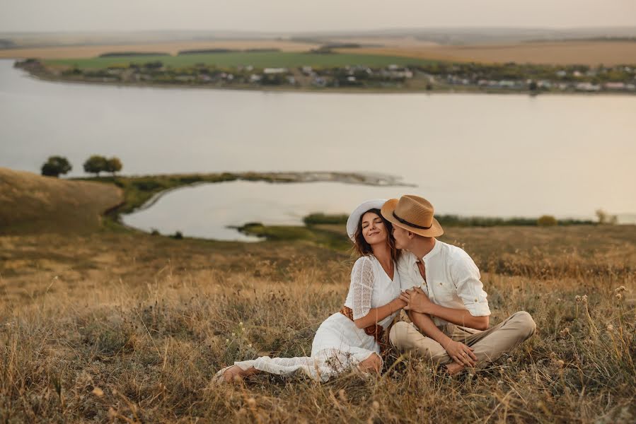 Fotografo di matrimoni Alina Paranina (alinaparanina). Foto del 5 maggio 2021