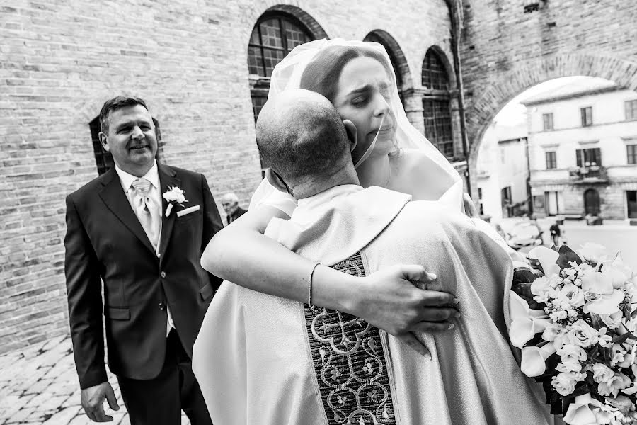 Fotografo di matrimoni Lorenzo Spernanzoni (lorespernanzoni). Foto del 16 febbraio 2023