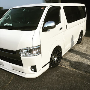 ハイエースバン TRH200V