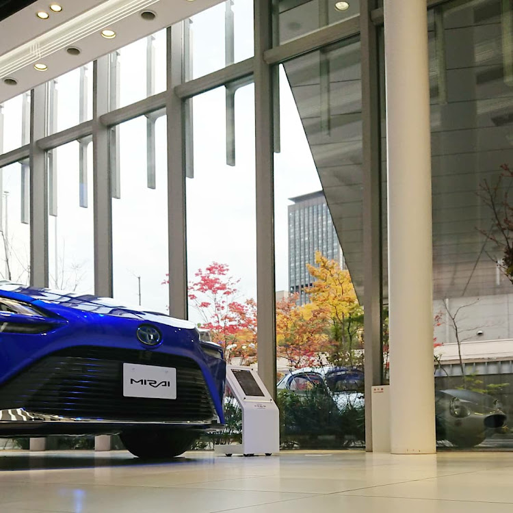 G4の新型MIRAI・TOYOTA MIRAI 2に関するカスタム事例の投稿画像2枚目