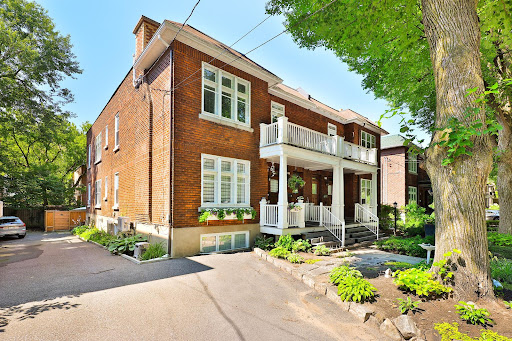 Brick house with balcony and garden in this luxury apartment / penthouse for sale in Côte-Des-Neiges—Notre-Dame-De-Grâce ($972,147)