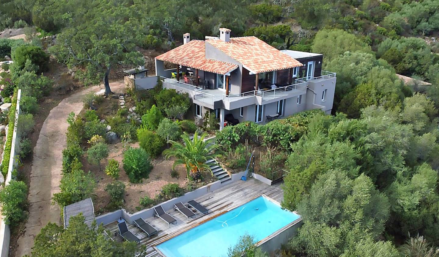 Maison avec piscine en bord de mer Porto-Vecchio