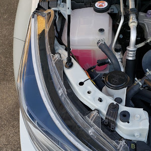 カローラスポーツ NRE210H