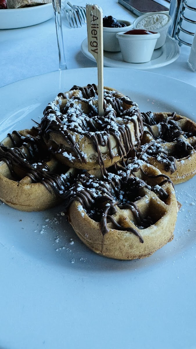 Waffles with hazelut spread topping