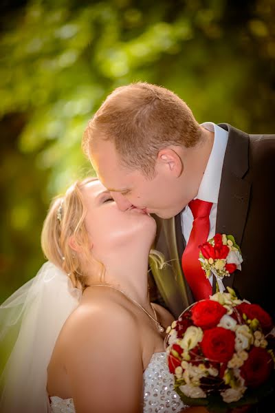 Nhiếp ảnh gia ảnh cưới Maksim Kolesnikov (maksimkolesnikov). Ảnh của 15 tháng 7 2017