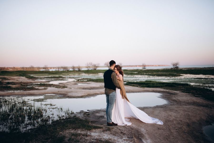 Fotógrafo de casamento Anna Artemenko (artemenko84). Foto de 3 de maio 2018