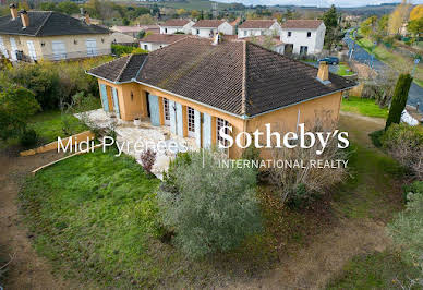 House with terrace 1